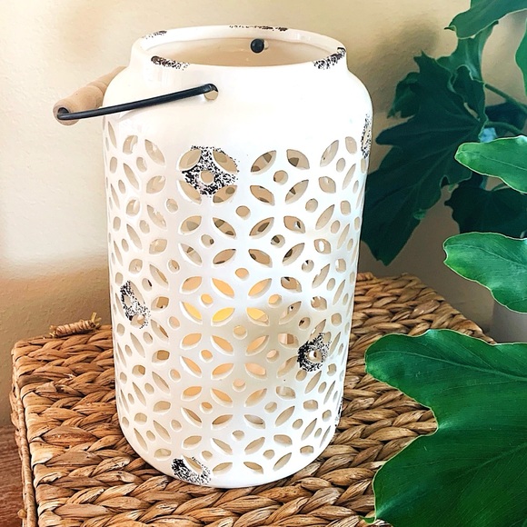 Other - NEW White Lantern w/ Flickering Light